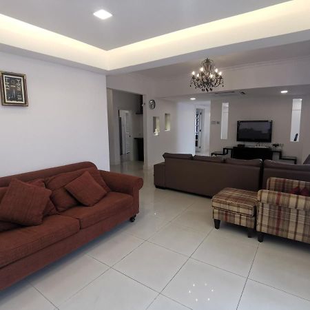 362кв.м 3, 2 баня Апартамент
 в Централен бизнес район Apartment Кота Кинабалу Екстериор снимка