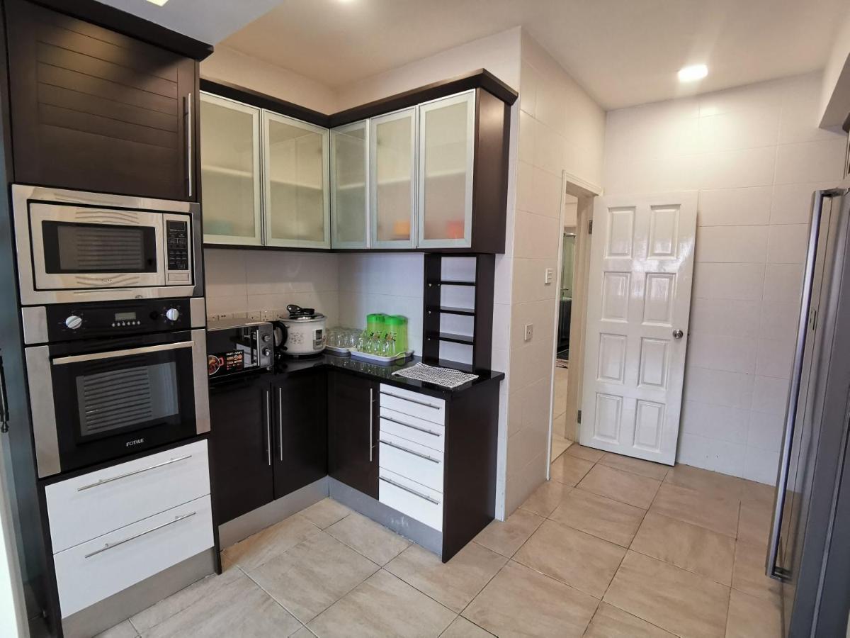 362кв.м 3, 2 баня Апартамент
 в Централен бизнес район Apartment Кота Кинабалу Екстериор снимка