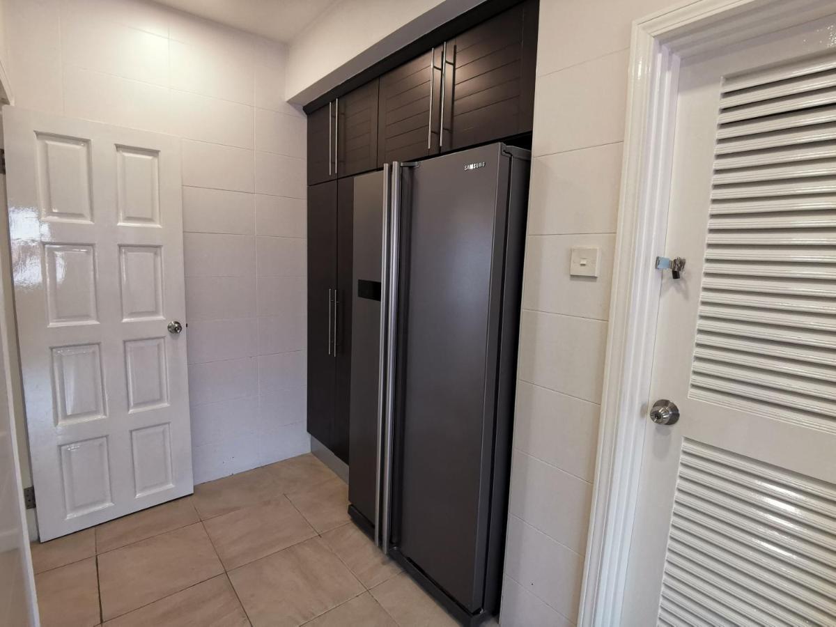 362кв.м 3, 2 баня Апартамент
 в Централен бизнес район Apartment Кота Кинабалу Екстериор снимка