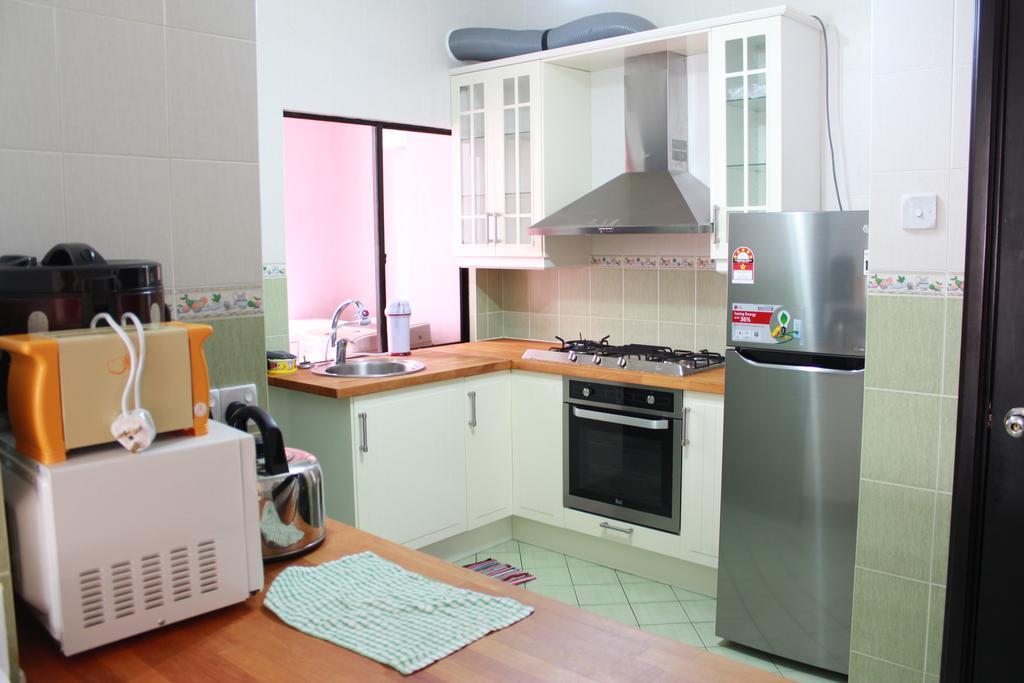 362кв.м 3, 2 баня Апартамент
 в Централен бизнес район Apartment Кота Кинабалу Екстериор снимка
